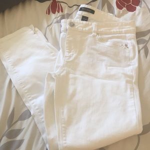 WHBM Skimmer Skinny White Jeans